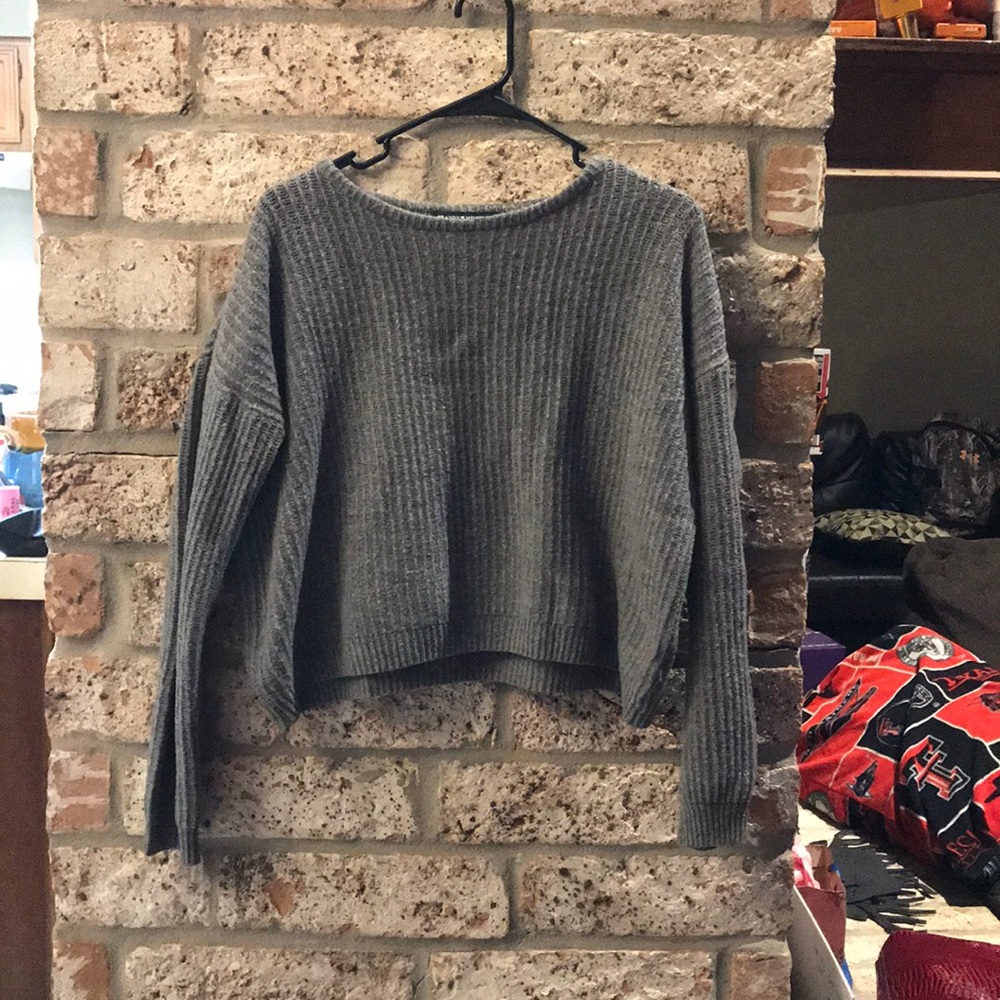 Brandy Melville cropped sweater